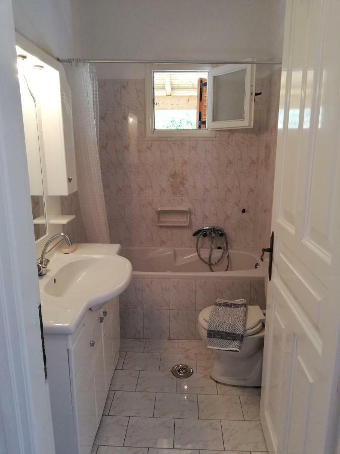 Lemonia Apartment Afión المظهر الخارجي الصورة